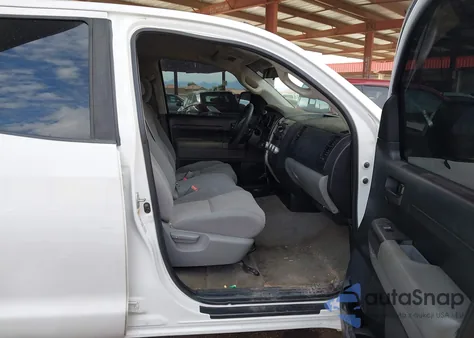 2010 Toyota Tundra Grade 4.6L V8 из США, поврежденный, VIN 5TFRM5F14AX013545